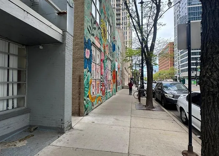 Pick, Private With Free Coffee,tea, And Wifi Hotel Chicago